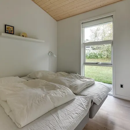 Three-bedroom Holiday In 펜션 *
